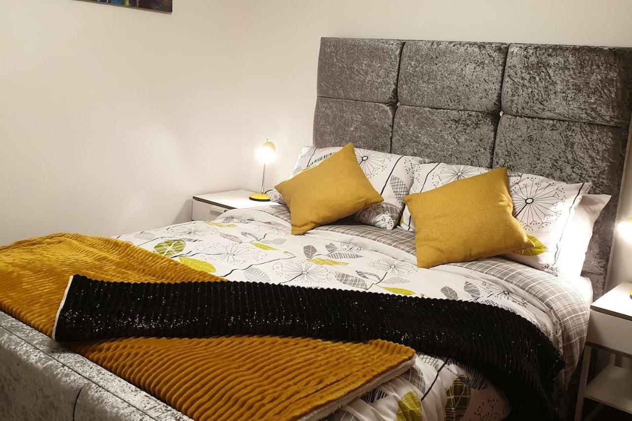 The Apartment, Near Outlander Location Apartment