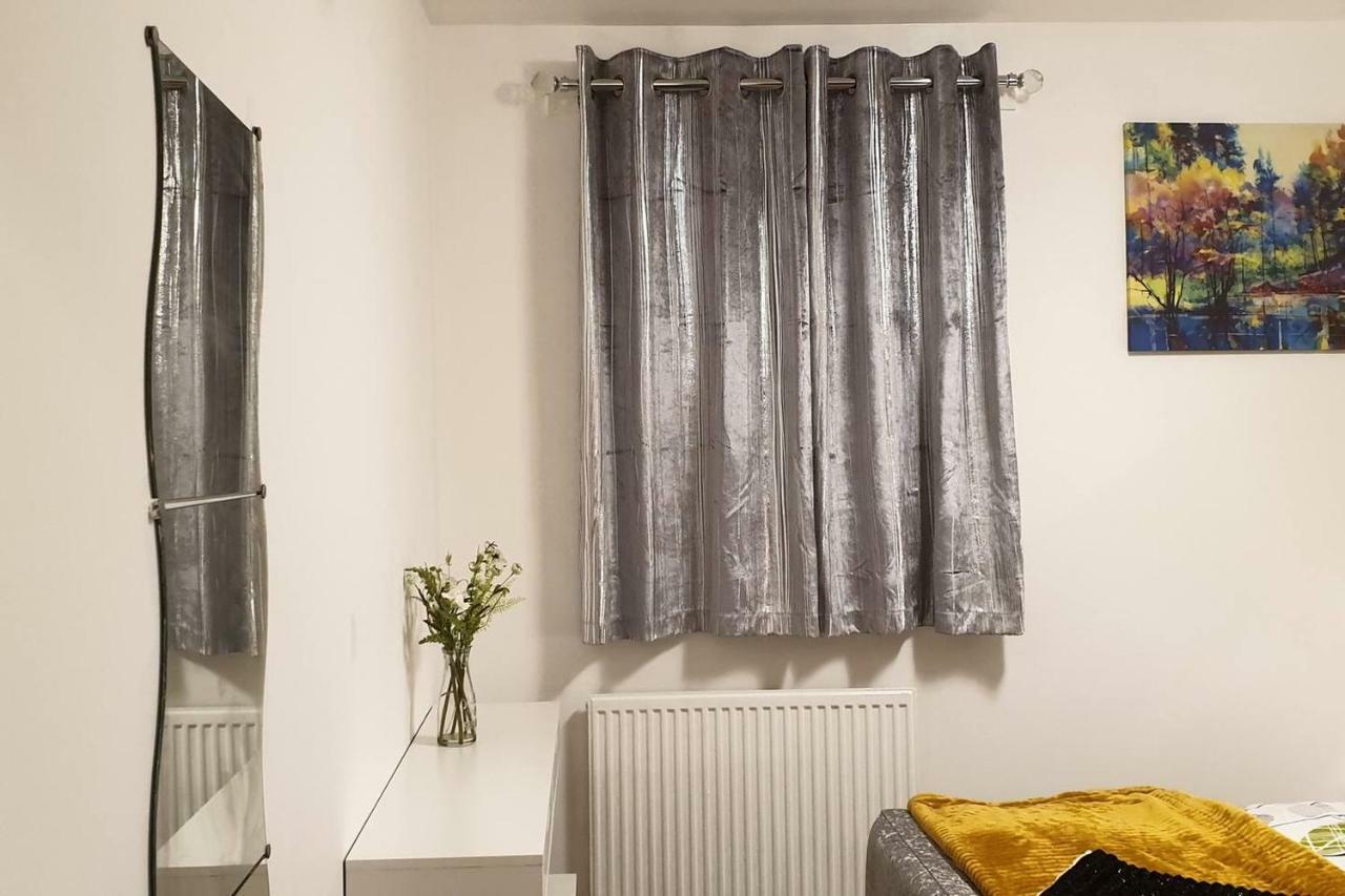 The Apartment, Near Outlander Location Apartment *